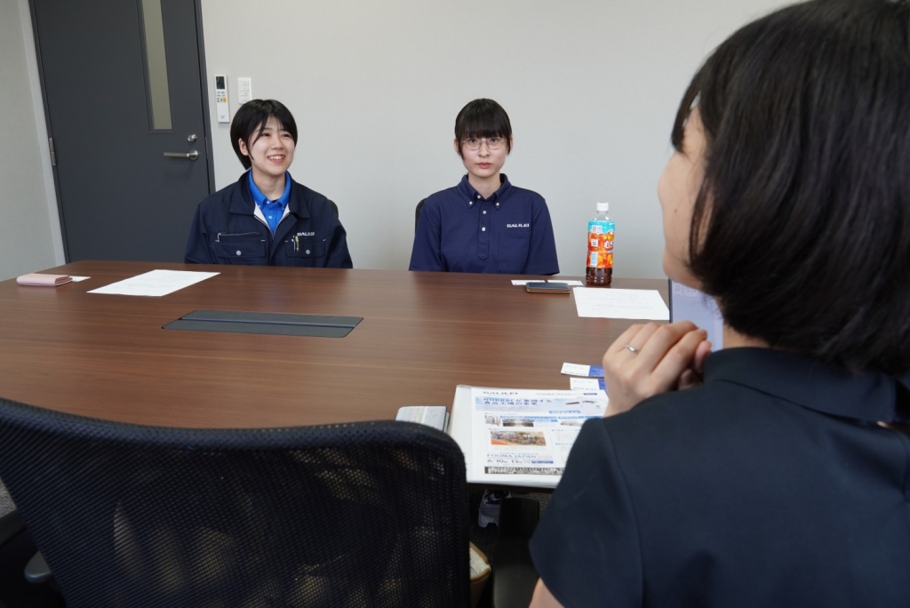 左が朝比奈さん。右が大村さん