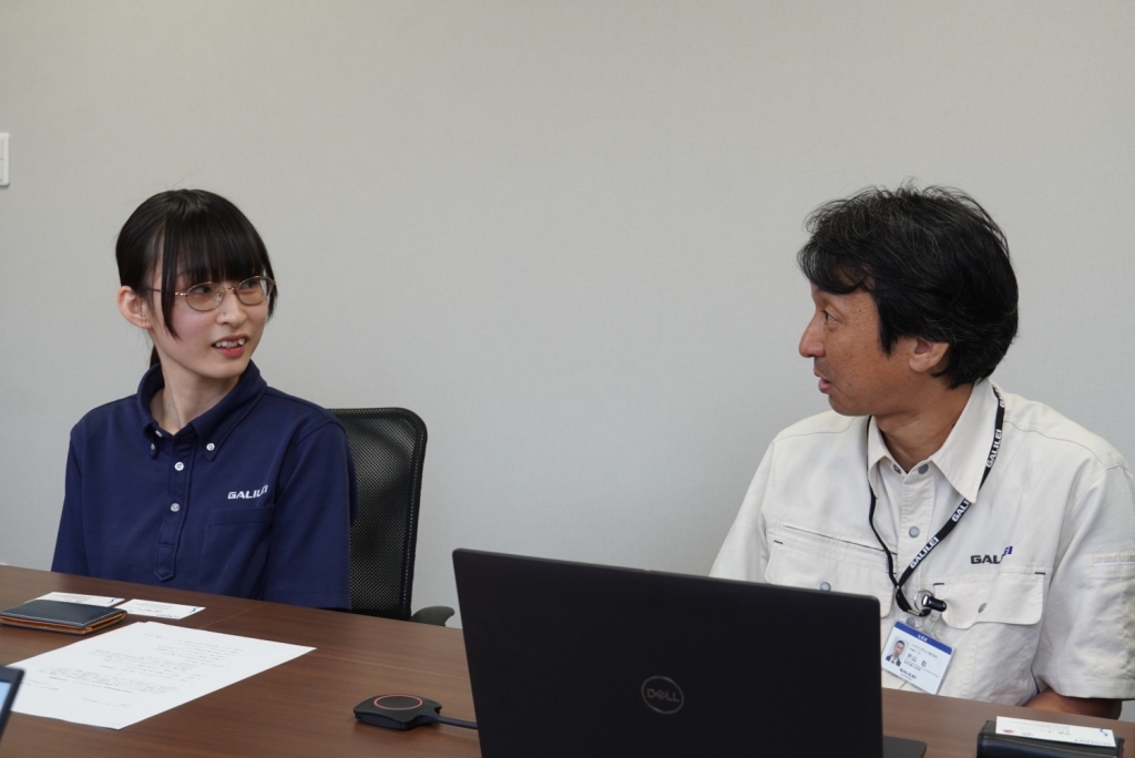大村さん（左）と採用担当の片山さん（右）