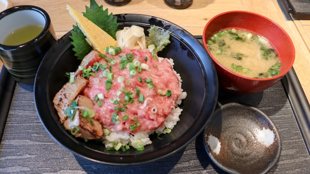波なれのネギトロ丼