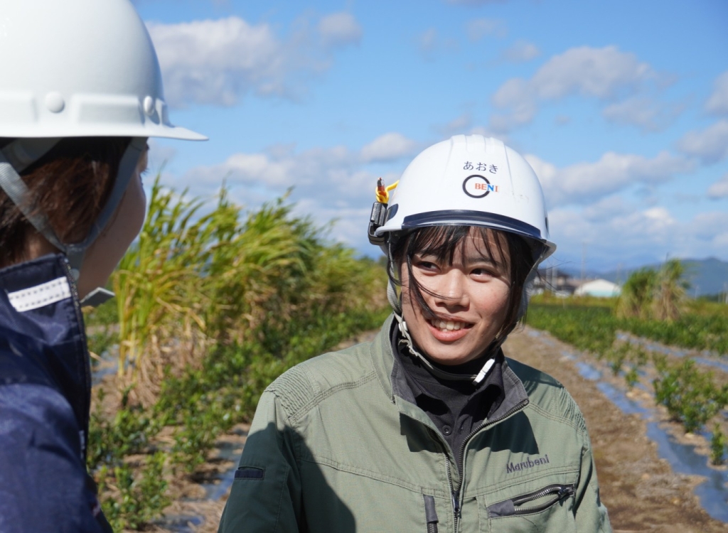 取材を受ける青木さん
